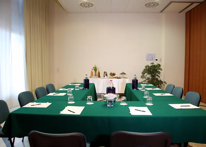 Phi Hotel Emilia